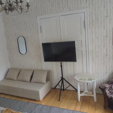 Apartment Liberation!!